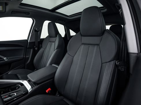 Certified 2025 Audi Q5 Premium Plus w/ Premium Plus image 16