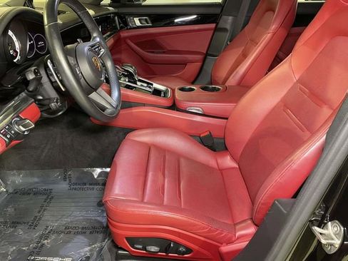 Certified 2023 Porsche Panamera 4 Platinum Edition image 5