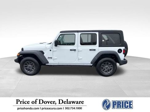 Used 2024 Jeep Wrangler Unlimited Sport AWD/4WD image 1