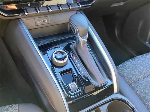 Used 2023 Chevrolet Colorado Z71 w/ Z71 Convenience Package 2 image 23