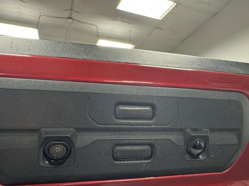 Used 2021 GMC Sierra 1500 Elevation w/ LPO, Elevation Black Package image 11