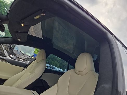 Used 2022 Tesla Model S AWD/4WD image 10