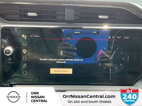 Used 2023 GMC Sierra 1500 AT4X AWD/4WD image 23