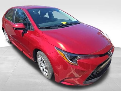 Used 2024 Toyota Corolla LE image 7