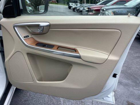 Used 2015 Volvo XC60 T5 Platinum FWD image 27