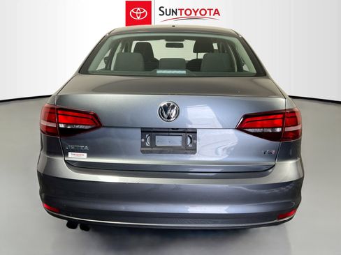 Used 2018 Volkswagen Jetta S w/ Cold Weather Package image 5