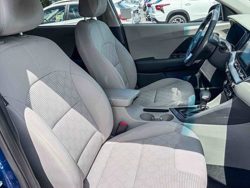 Used 2022 Kia Niro LXS FWD image 15