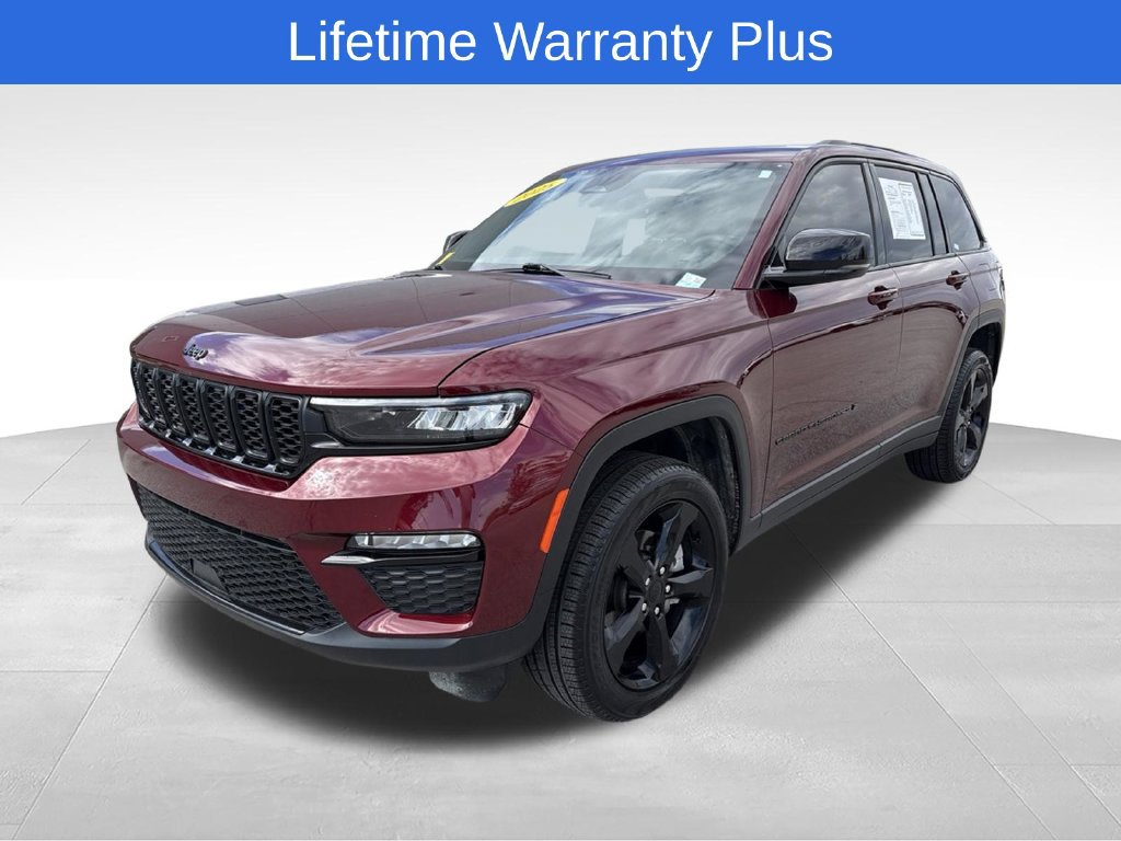 Used 2025 Jeep Grand Cherokee Limited w/ Black Appearance Package AWD/4WD 360° Tour
