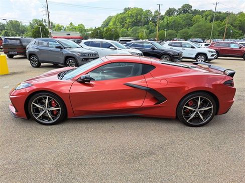 Used 2022 Chevrolet Corvette Stingray Premium Cpe w/ Z51 Performance Package image 2