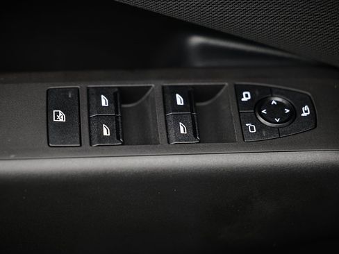 Used 2025 BMW X3 xDrive30i w/ Premium Package image 17