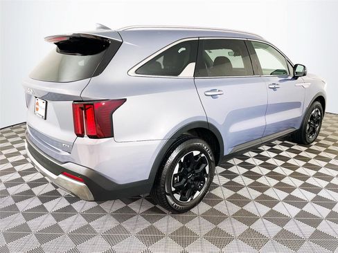 Used 2024 Kia Sorento S w/ Panoramic Sunroof Package AWD/4WD image 10