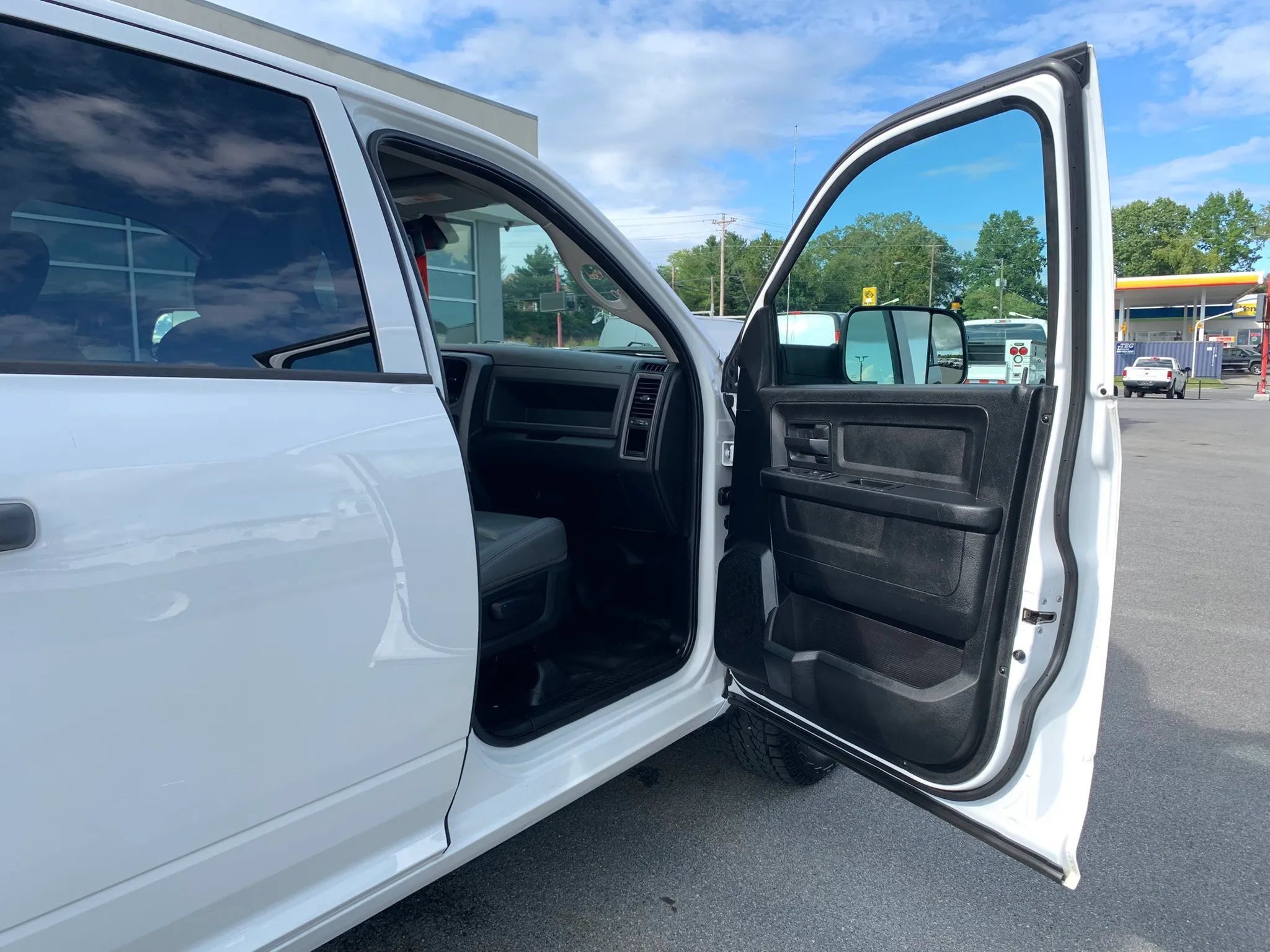 Used 2016 RAM 1500 Tradesman w/ Popular Equipment Group AWD/4WD image 19