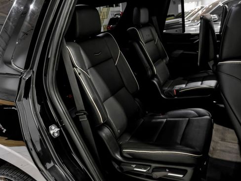 Used 2023 Cadillac Escalade Sport image 32