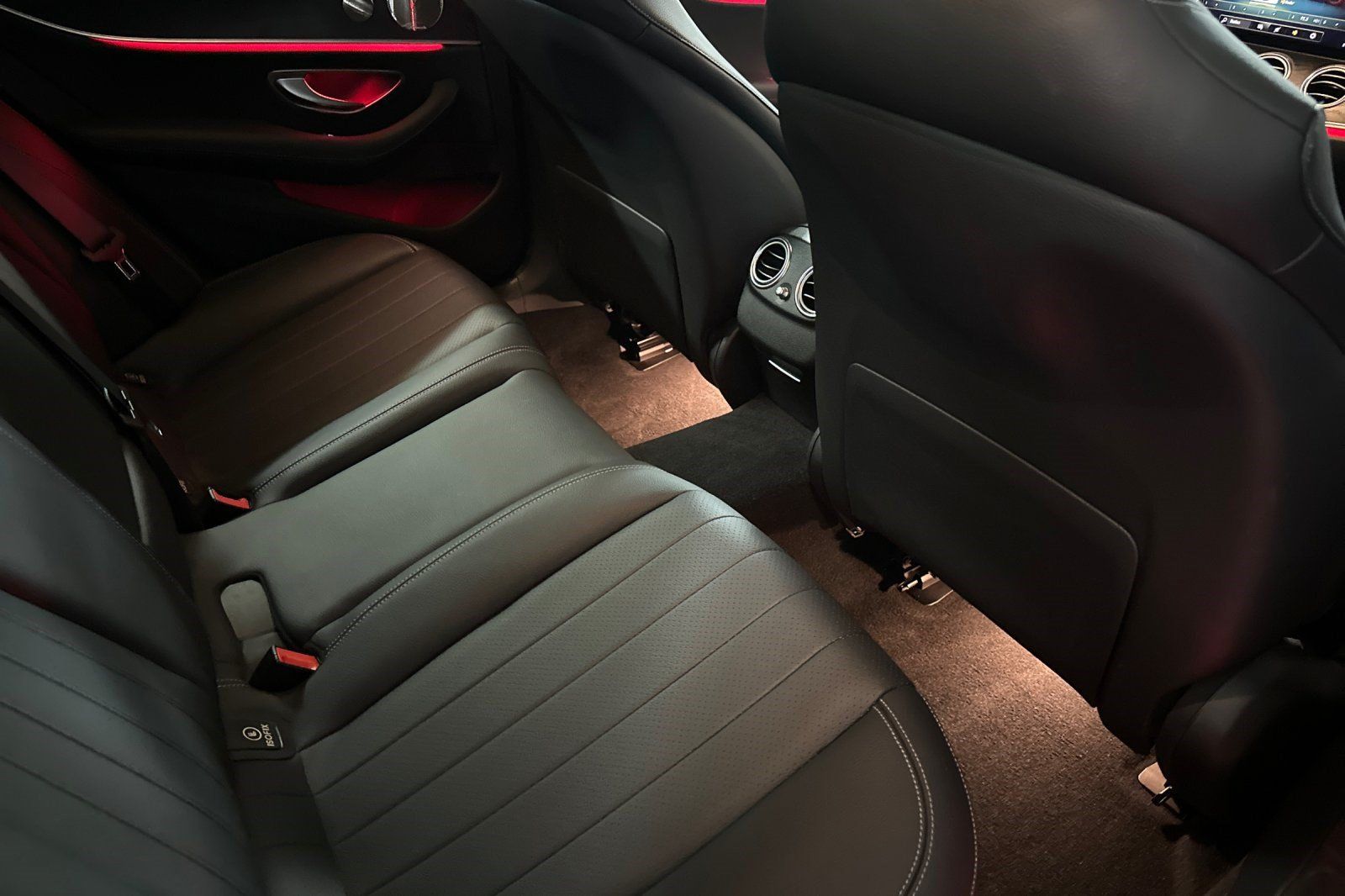 Used 2022 Mercedes-Benz E 350 Sedan image 32