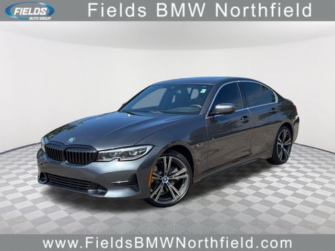 Used 2022 BMW 330e w/ Convenience Package RWD image 1