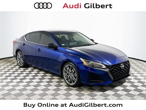 Used 2023 Nissan Altima 2.0 SR FWD image 1