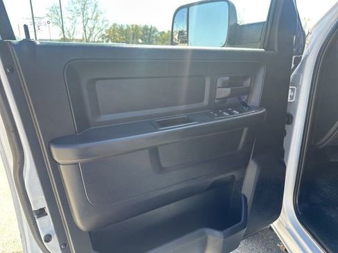 Used 2014 RAM 2500 Tradesman w/ Chrome Appearance Group image 22