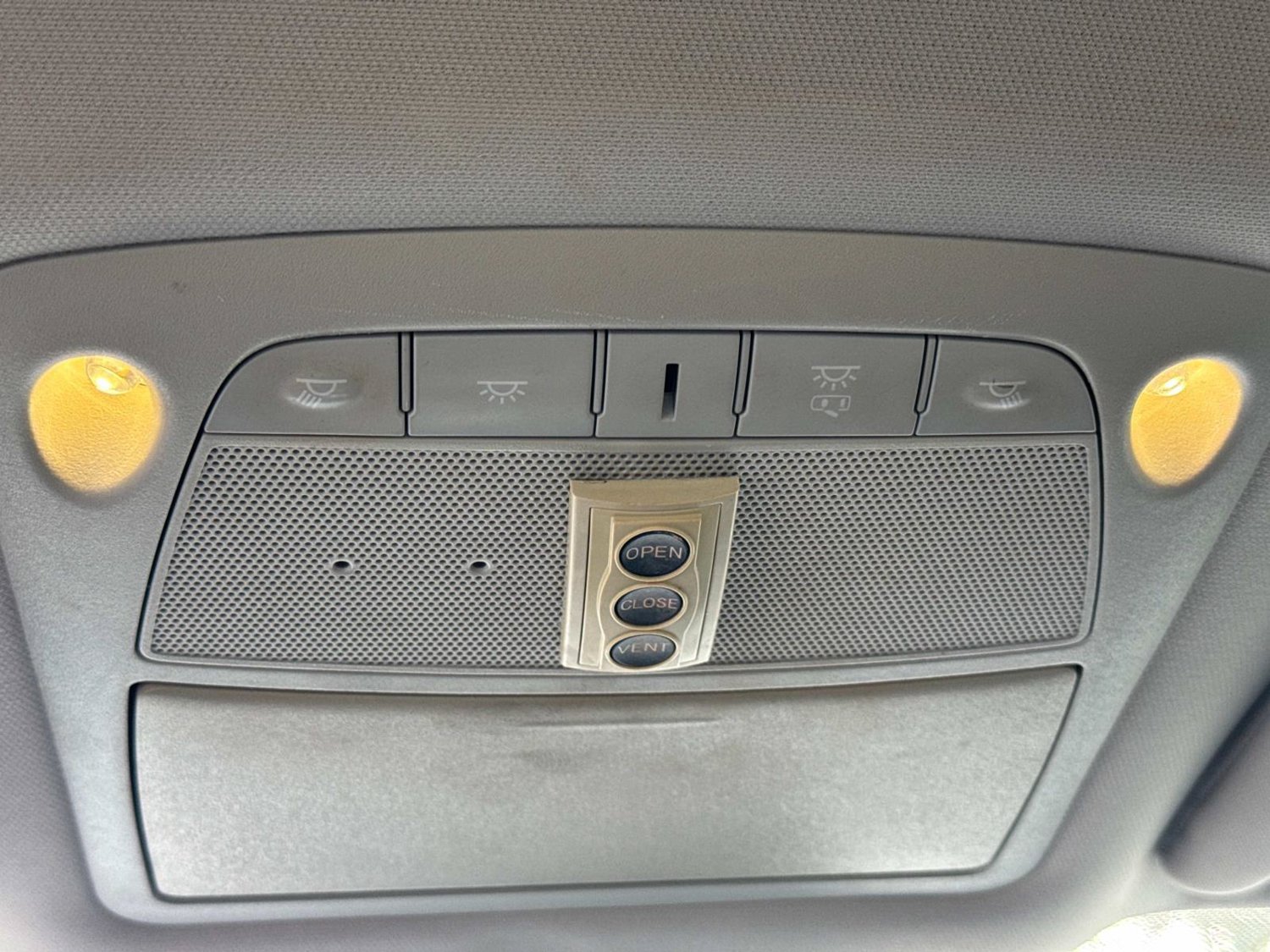 Used 2016 Nissan Altima 2.5 SR w/ Interior Lighting Package FWD image 25
