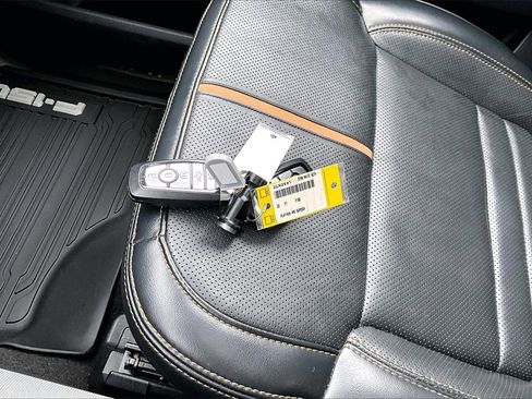 Used 2022 Ford F150 Platinum w/ Equipment Group 701A High image 33