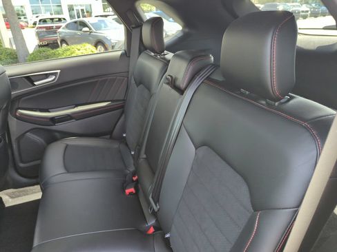 Used 2024 Ford Edge ST-Line AWD/4WD image 29