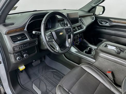 Used 2022 Chevrolet Suburban Premier AWD/4WD image 30