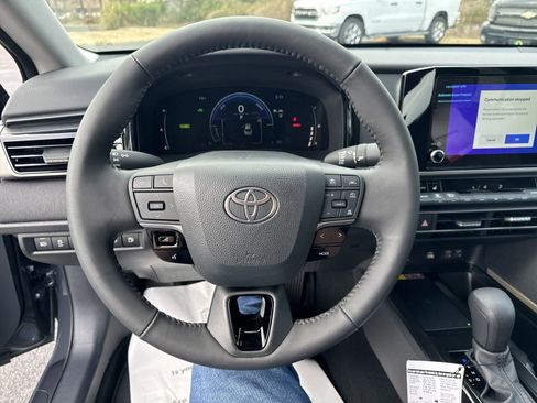 New 2025 Toyota Camry LE w/ Convenience Package image 16