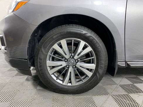 Used 2020 Nissan Pathfinder SV FWD image 12