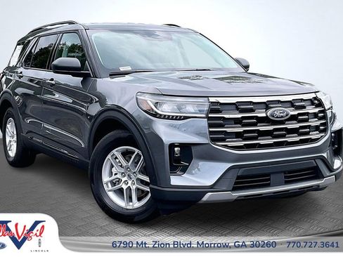 Used 2026 Ford Explorer Active w/ Active Comfort Package RWD image 1