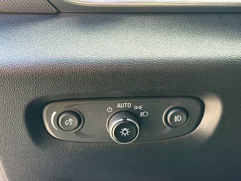 Used 2019 Chevrolet Traverse Premier image 10