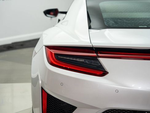Used 2017 Acura NSX AWD/4WD image 19
