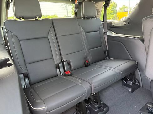 New 2026 GMC Yukon Elevation w/ Elevation Premium Package AWD/4WD image 23