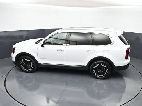 Used 2025 Kia Telluride S FWD image 46