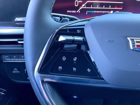 New 2026 Cadillac Escalade Luxury image 24