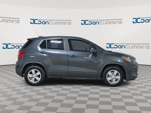 Used 2019 Chevrolet Trax LS FWD image 9