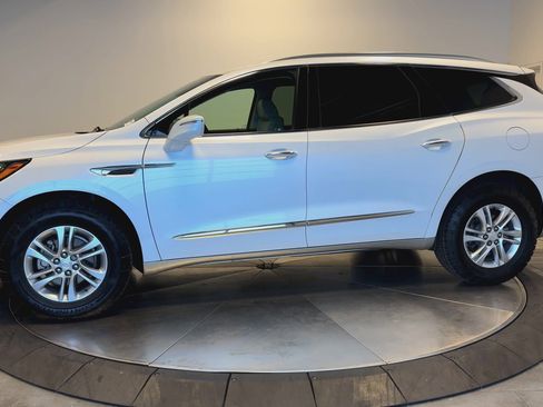 Used 2018 Buick Enclave Essence image 5