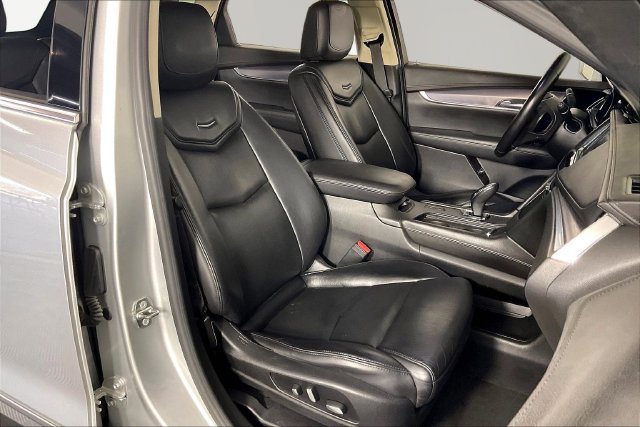 Used 2018 Cadillac XT5 Premium Luxury FWD image 25