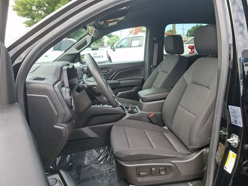 Used 2024 Chevrolet Colorado Trail Boss w/ Advanced Trailering Package AWD/4WD image 13