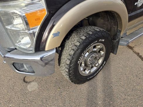 Used 2014 Ford F250 Lariat w/ Chrome Package image 4