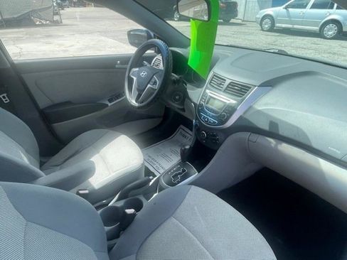 Used 2013 Hyundai Accent GS image 8