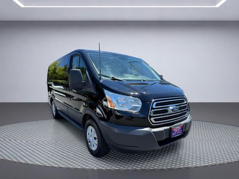 Used 2018 Ford Transit 150 130 Low Roof w/ Exterior Upgrade Package RWD image 12