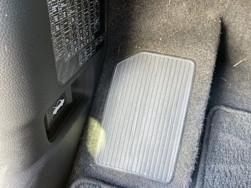 Used 2023 Honda Pilot LX image 46