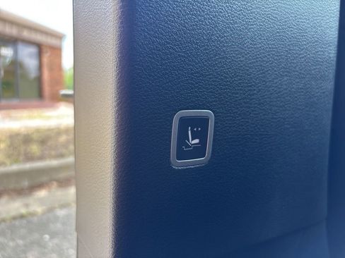 New 2026 Chrysler Pacifica Select FWD image 44