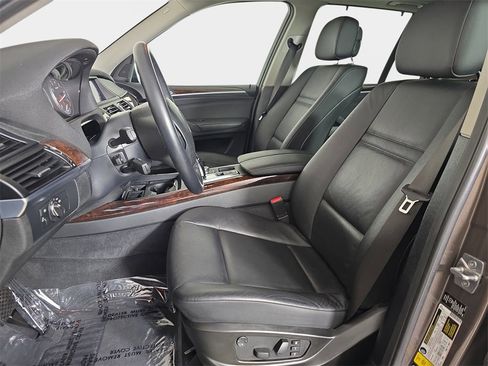 Used 2012 BMW X5 xDrive35i image 18