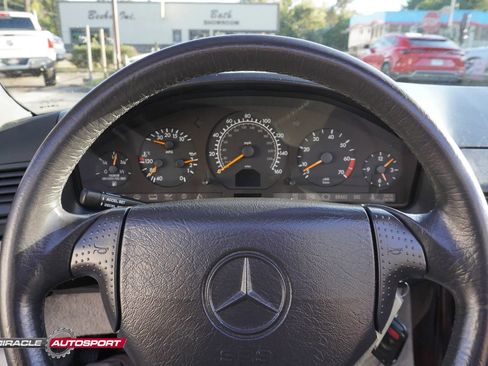 Used 1998 Mercedes-Benz SL 500 image 33