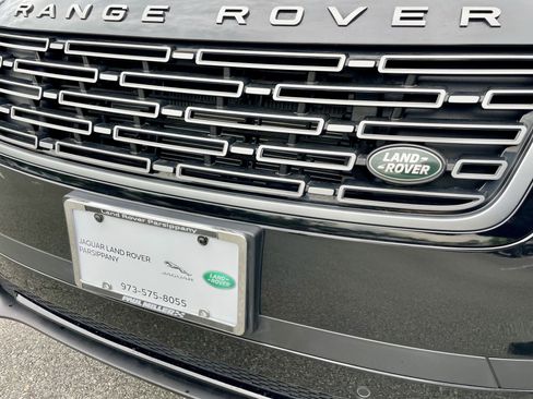 Certified 2025 Land Rover Range Rover Velar S AWD/4WD image 33