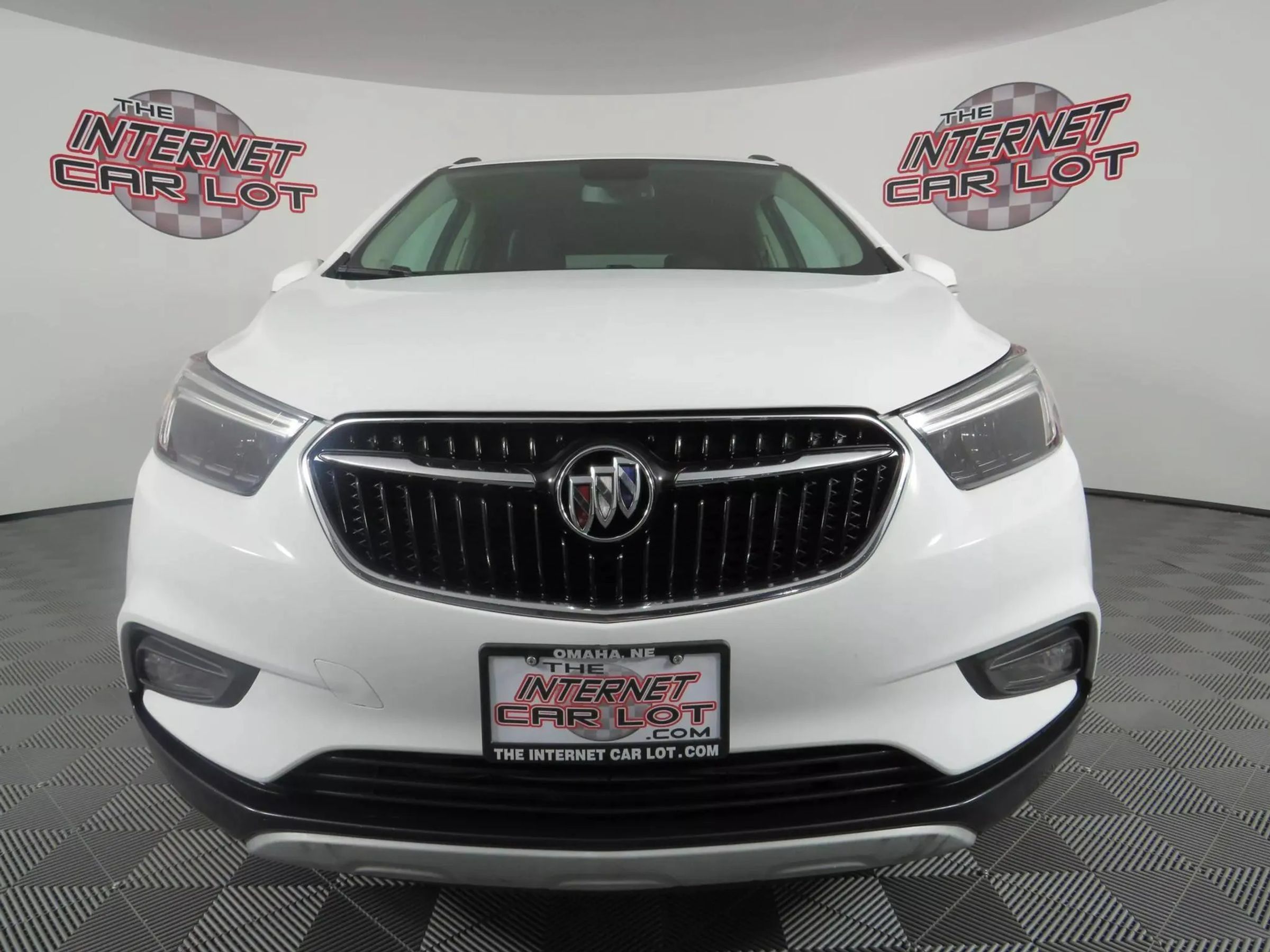 Used 2020 Buick Encore Essence AWD/4WD image 2