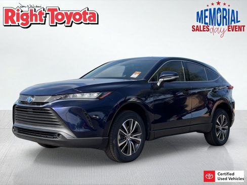 Used 2021 Toyota Venza LE AWD/4WD image 1