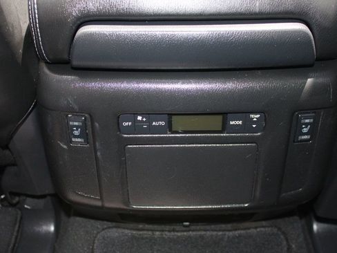 Used 2017 INFINITI QX80 2WD w/ Deluxe Technology Package image 30