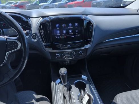 Used 2020 Chevrolet Traverse LT w/ Driver Confidence II Package AWD/4WD image 19