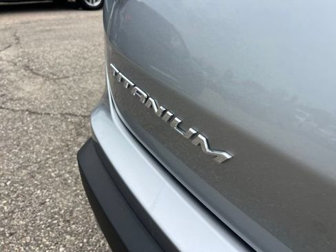Certified 2024 Ford Edge Titanium AWD/4WD image 25